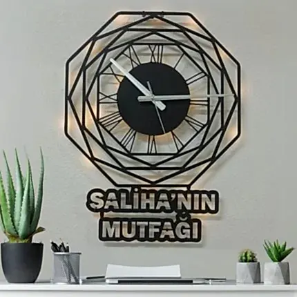 Sekizgen tasarımlı isme özel LED ışıklı dekoratif duvar saati