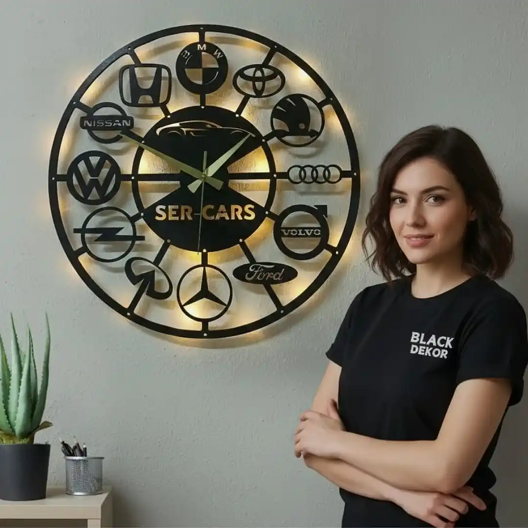 Araba markaları logolu LED ışıklı dekoratif duvar saati modeli