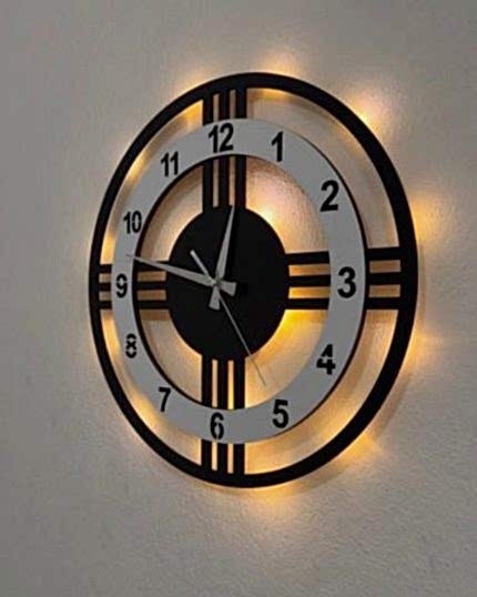 Beyaz çemberli ışıklı modern 3 çizgili dekoratif duvar saati