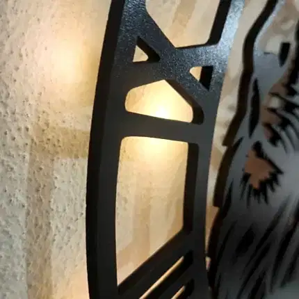 Aslan figürlü kişiye özel isimli LED ışıklı dekoratif duvar saati