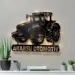 Kişiye özel traktör temalı LED ışıklı 50 cm 5 mm MDF dekoratif duvar tablosu.
